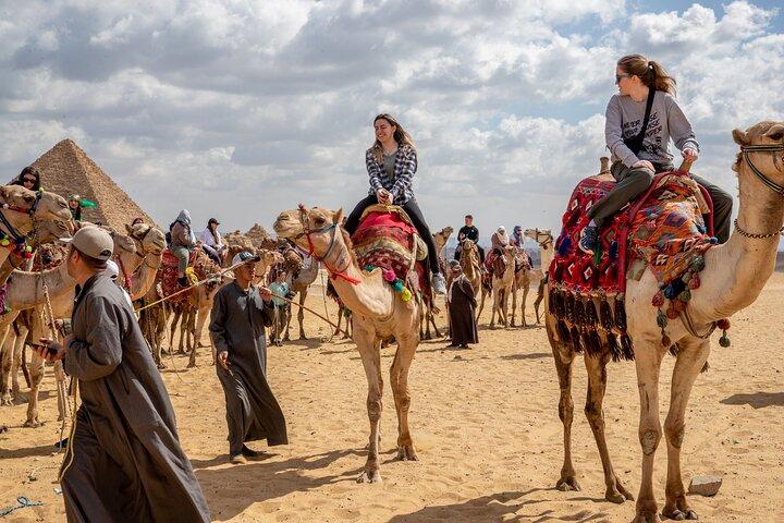 Saqqara, Memphis and Pyramids of Giza Tour