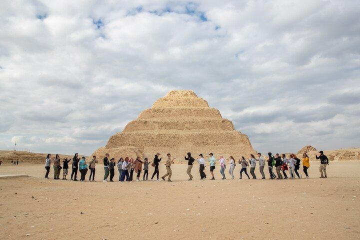 Saqqara, Memphis and Pyramids of Giza Tour