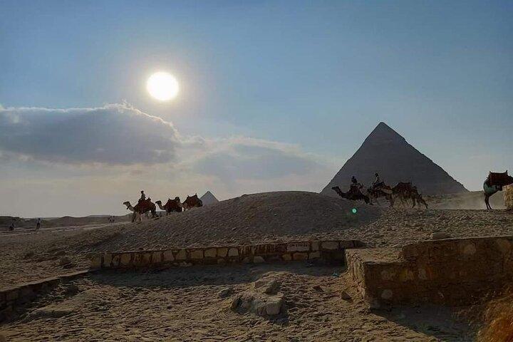 Saqqara, Memphis and Pyramids of Giza Tour