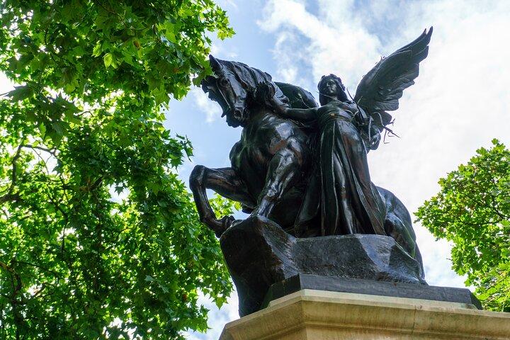 London Family-Friendly Walking Tour with Fun Activities