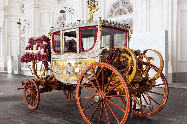 London Family-Friendly Walking Tour with Fun Activities