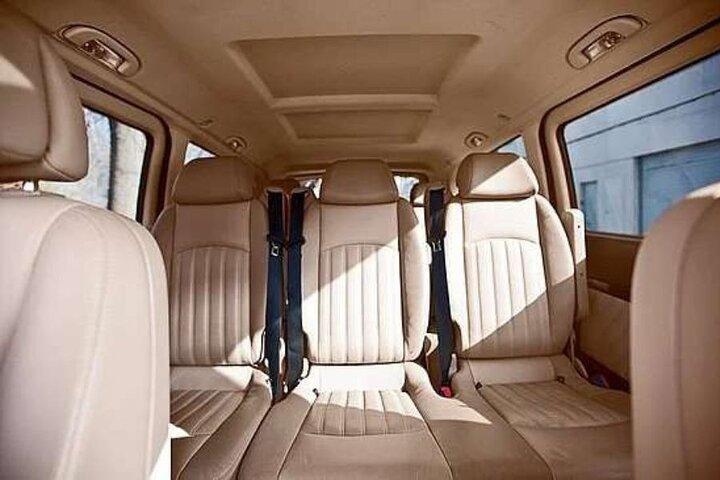 Singapore Escorted Tours - Private Car Charter in Singapore