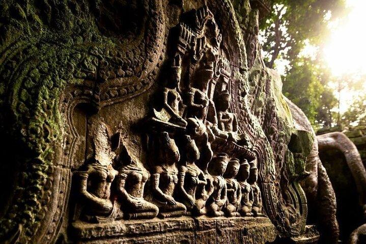 Angkor Sunrise Half-Day Tour with Private Vehicles & Tour Guide
