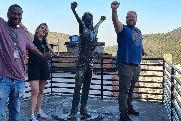 Favela tour Santa Marta with local guide
