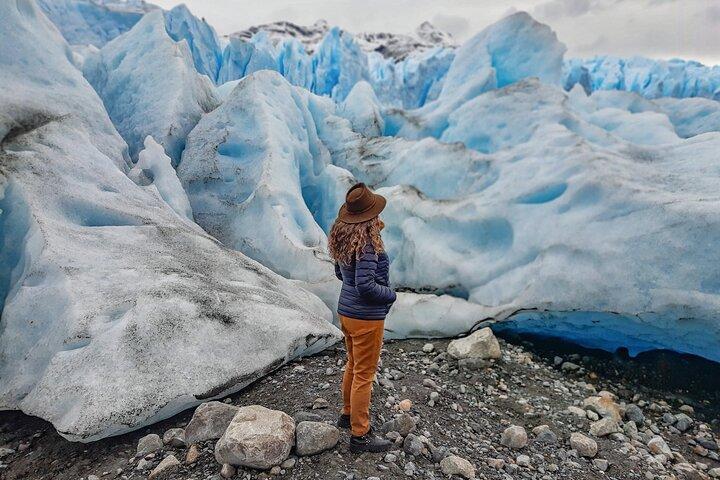 Blue Safari: Perito Moreno Glacier with Hiking and Navigation