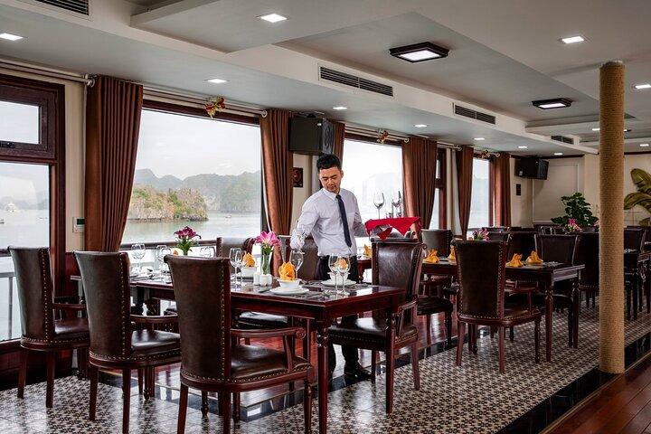 Luxury 5 Star Overnight Cruise in Halong Bay & Lan Ha Bay (2D/1N)