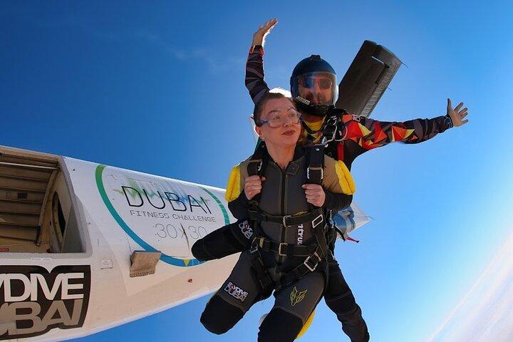 Dubai Skydive Tandem Over The Palm including Transfers