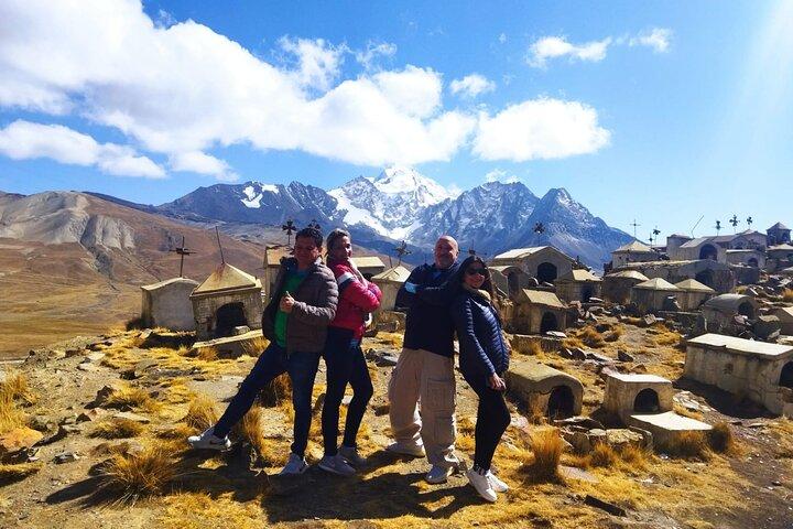 Charquini Mountain 5.390 meters La Paz