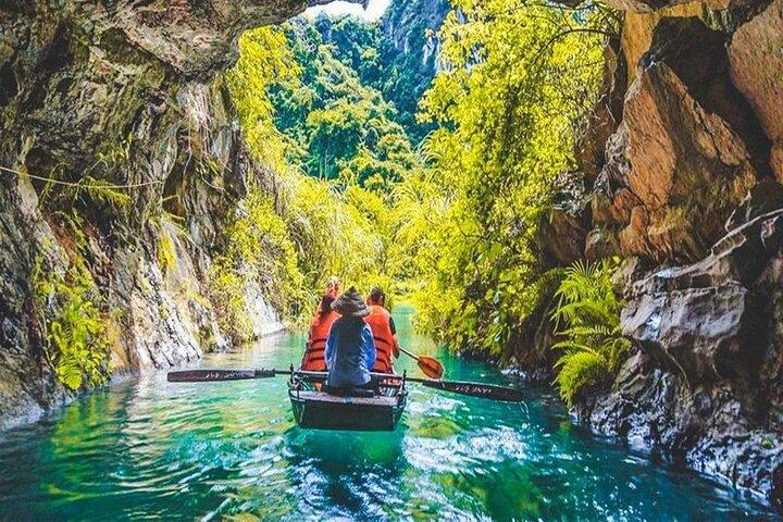 Ninh Binh Luxury Day Tour to Hoa Lu Trang An Mua Cave Max 9Pax