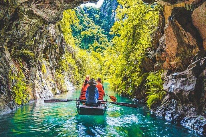 Ninh Binh Full-Day Trip to Trang An Mua Cave Hoa Lu Buffet Lunch