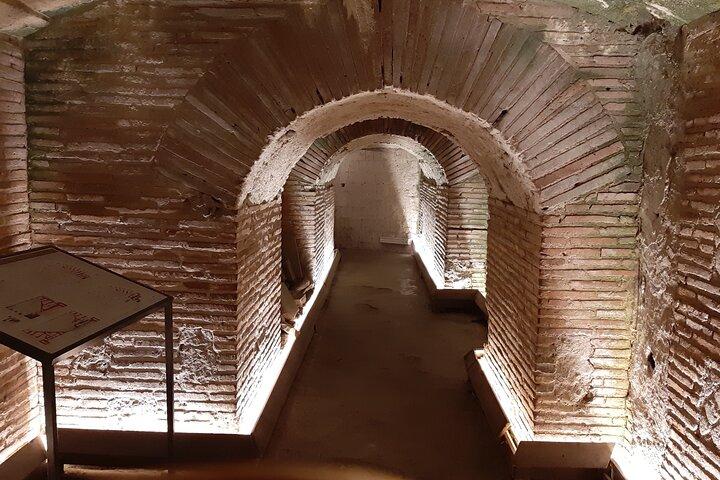 Naples: City Center Walking Tour with Underground Naples
