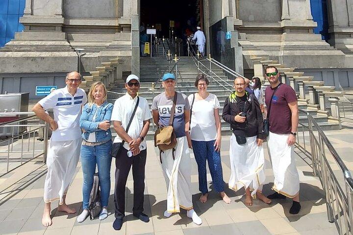 Experience Bangalore - City Tour, Authentic Food & market (Food/Culture/History)