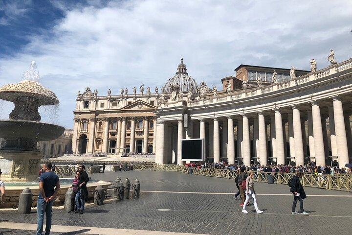 Vatican Museums, Sistine Chapel Group Tour (SKIP THE LINE)