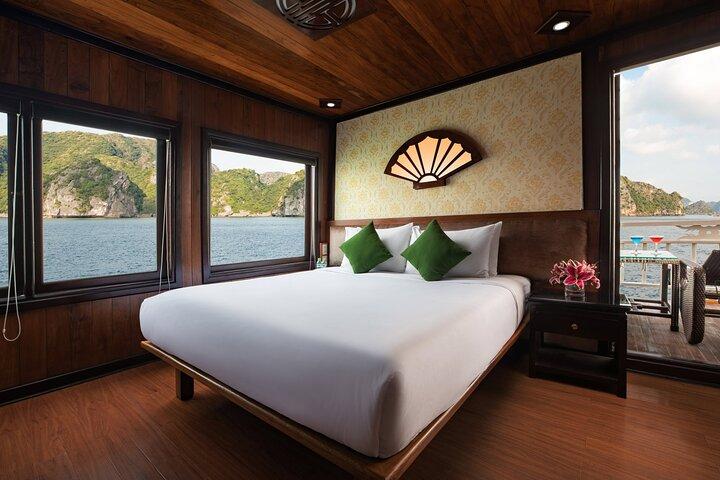 Bai Tu Long bay Deluxe cruise 2D1N: fishing villages, meals, cave, kayaking