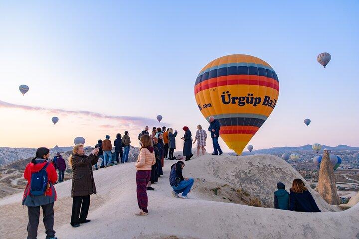 Sunrise Hot Air Balloon Watching Experience with Hotel Transfer