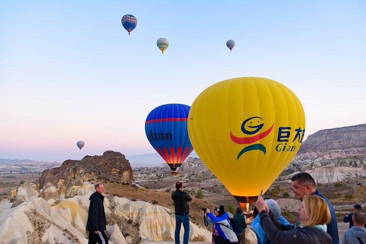 Sunrise Hot Air Balloon Watching Experience with Hotel Transfer