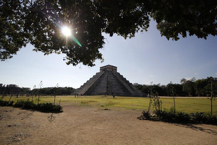Valladolid Tourist Shared Transport to Chichen Itza & Two Cenotes