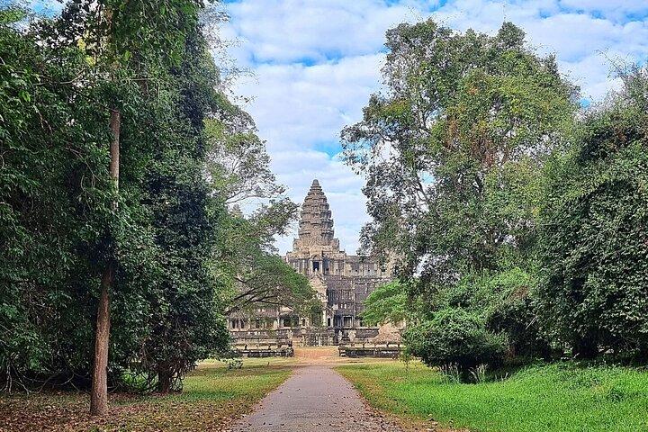 Angkor Explorer by Cambodiajeep