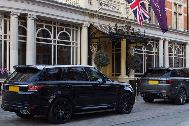 VIP Lounge & Chauffeured Luxury Range Rover to London Bicester Shopping Outlet