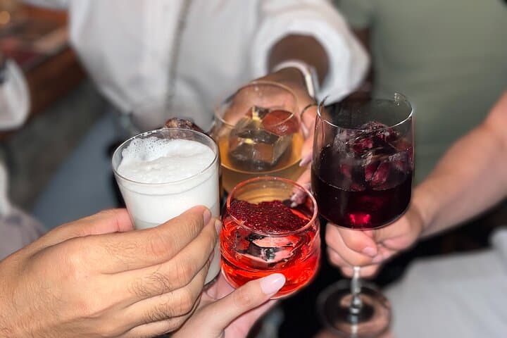 Paris Speakeasy: A Night to Meet, Connect & Explore secret Bars