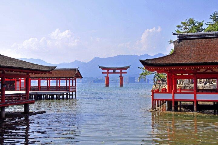 Hiroshima and Miyajima 1 Day Bus Tour With lunch