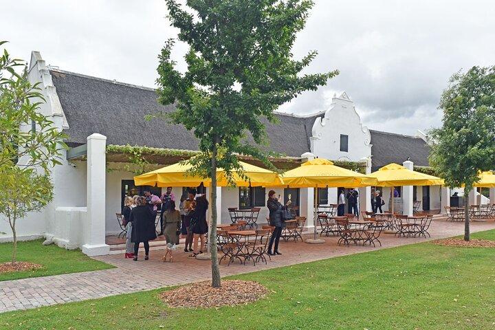 Private Tour of 3 Top Winelands with Wine Tasting from Cape Town