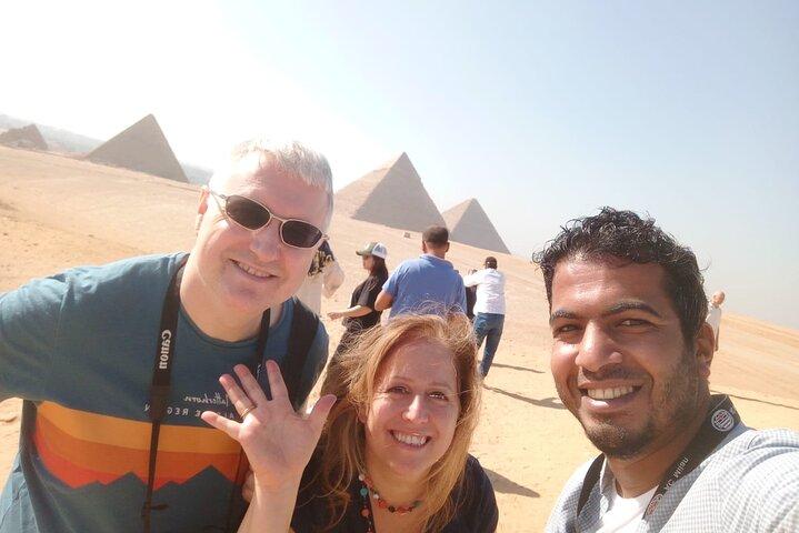 Full-Day Private Tour to Giza Pyramids,Sphinx & National museum of Civilization
