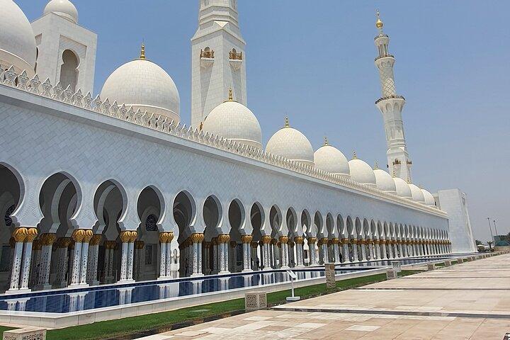 From Dubai : Abudhabi sheikh zayed grand mosque tour