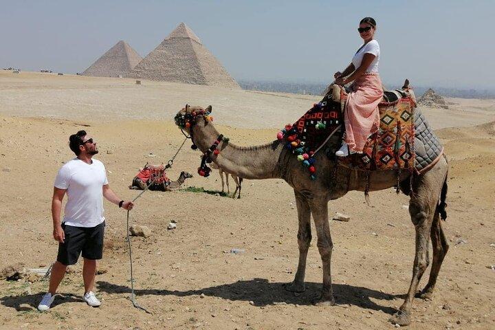 Private Tour Giza Pyramids ,Egyptian Museum and Local Market