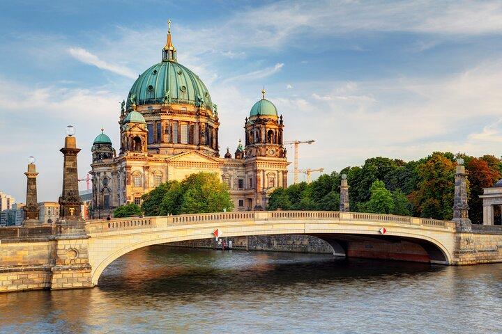 Skip-the-line Berlin Cathedral and Old Town Private Tour