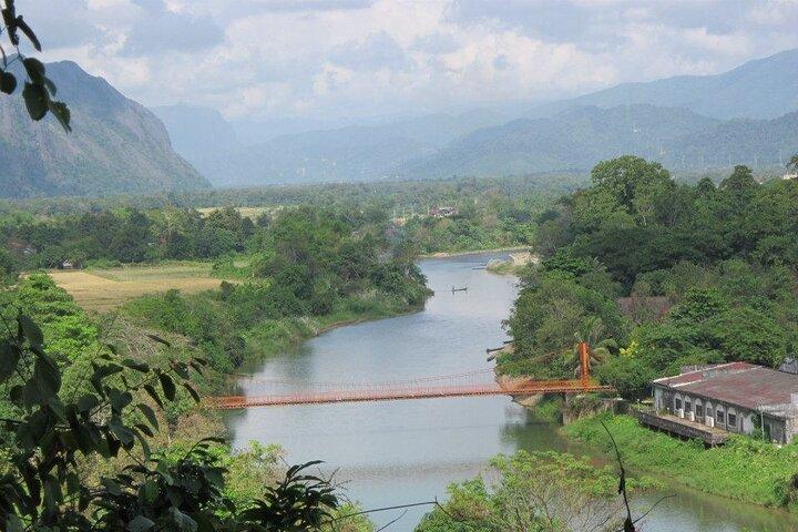 1-Day Tour to Vang Vieng with Private Guide