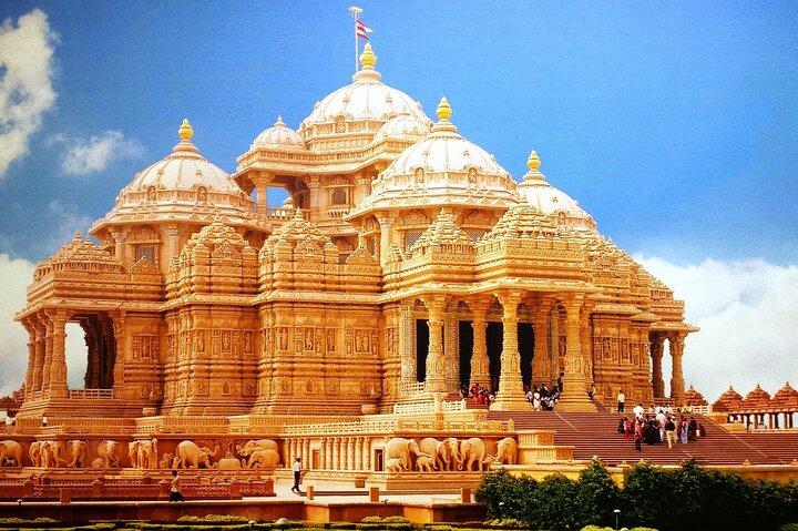 Divine Temples Tour in Delhi