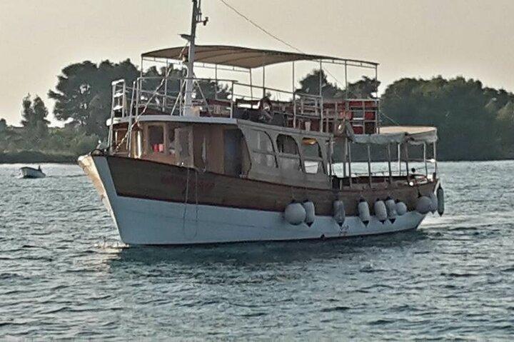 Dubrovnik Islands Boat Tour with Lunch and Unlimited Drinks