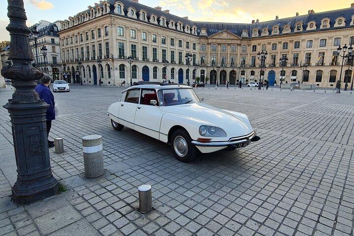 Paris City Tour 3h00 Citroën DS Vintage with Open Roof