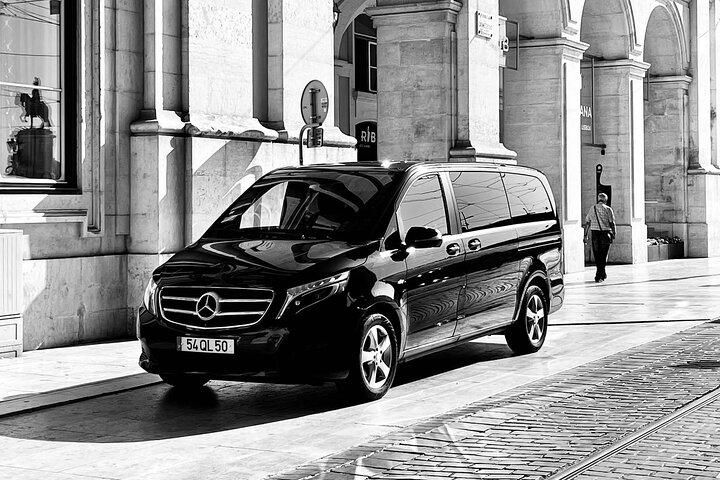 Transfer from Lisbon Airport to Lisbon city
