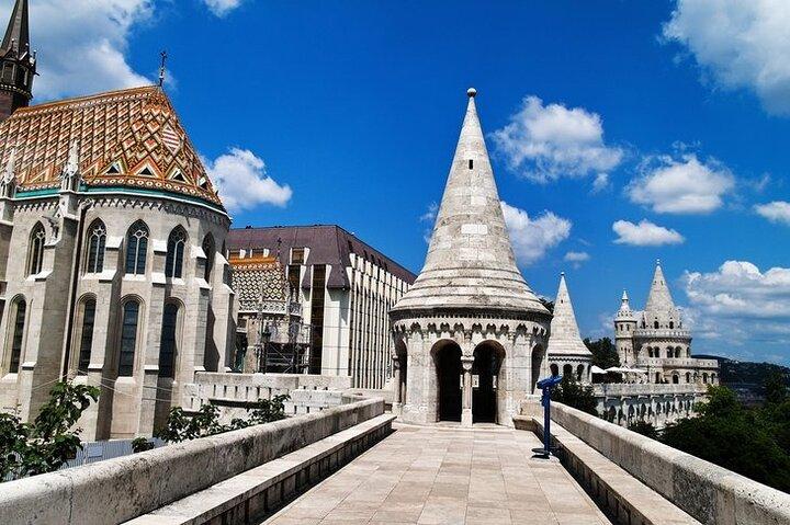 Private Buda Castle and Jewish Heritage tour by car
