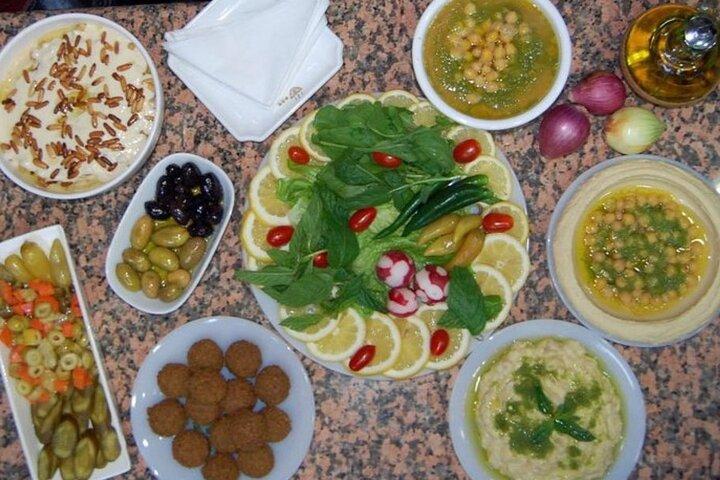 Food tour to traditional Egyptian restaurants from cairo or giza