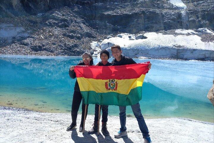 Full day Tour Charquini and Laguna Esmeralda