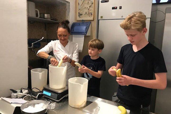 Florence Semi-Private Gelato Making Experience with Max 6 People