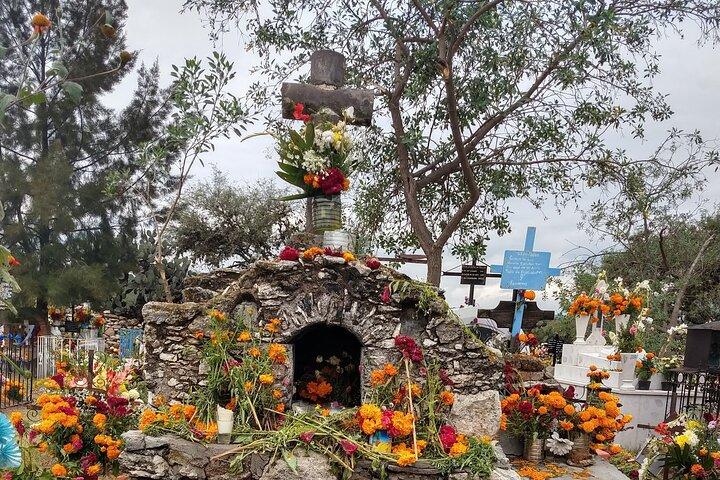 The authentic tour of the day of the dead in San Miguel d Allende
