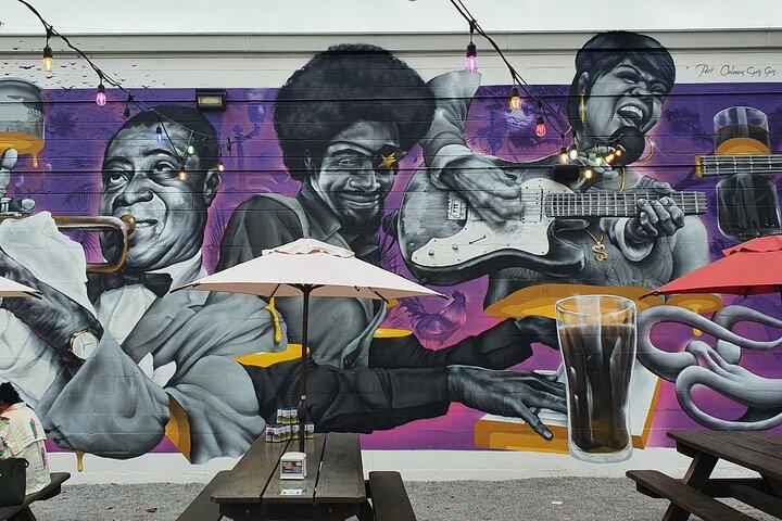 Craft Beer and Garden District Bike Tour in New Orleans