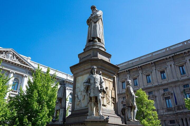 Milan Scavenger Hunt & Highlights Self-Guided Walking Tour