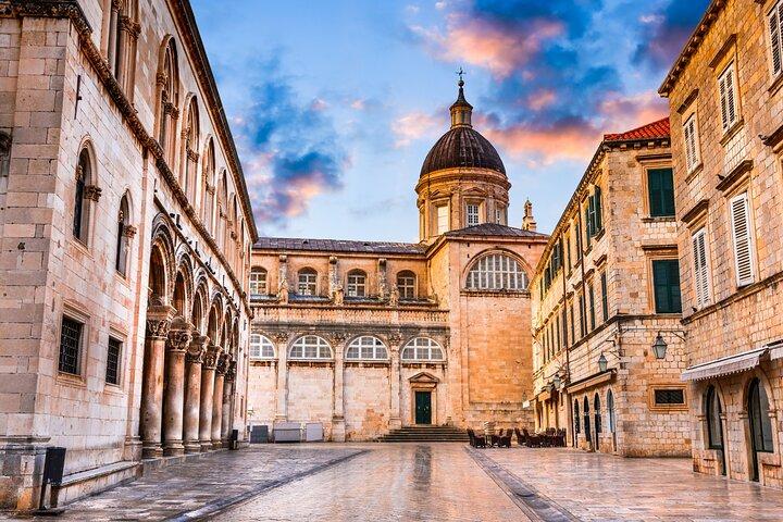 Dubrovnik Scavenger Hunt & Highlights Self-Guided Walking Tour