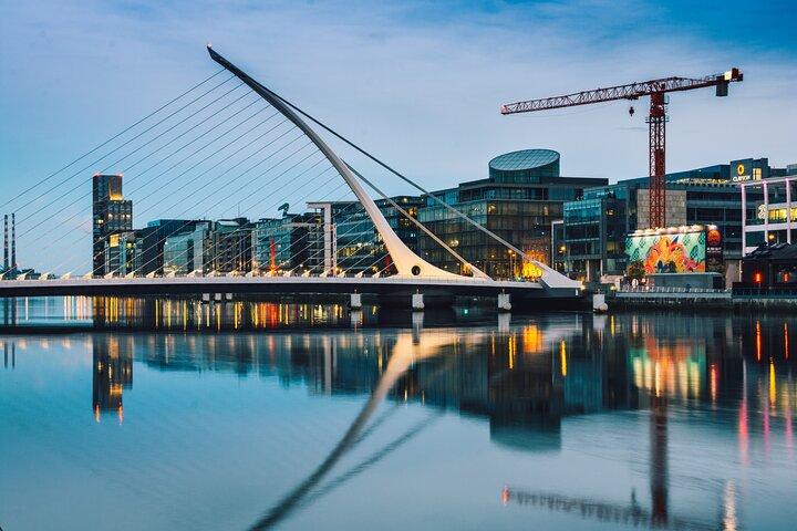 Dublin Scavenger Hunt & Highlights Self-Guided Walking Tour