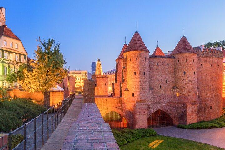 Warsaw Scavenger Hunt & Highlights Self-Guided Walking Tour