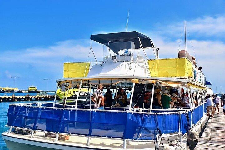 Isla Mujeres Catamaran Unlimited! from Cancun & Playa del Carmen