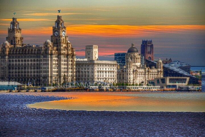 Liverpool Scavenger Hunt & Highlights Self-Guided Walking Tour