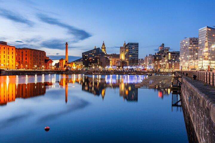Liverpool Scavenger Hunt & Highlights Self-Guided Walking Tour