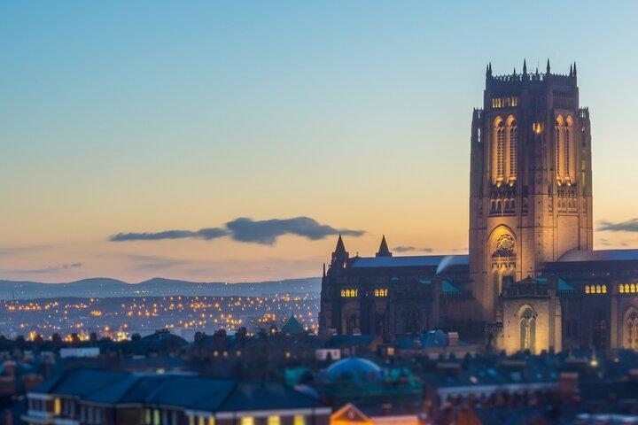 Liverpool Scavenger Hunt & Highlights Self-Guided Walking Tour