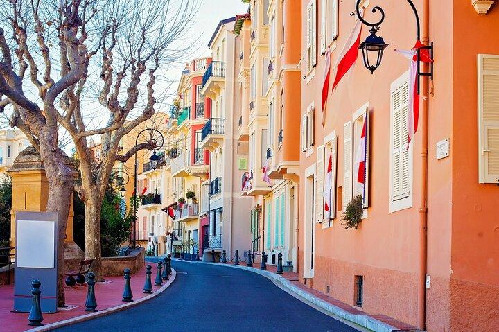 Monaco Old Town Scavenger Hunt & Self-Guided Walking Tour